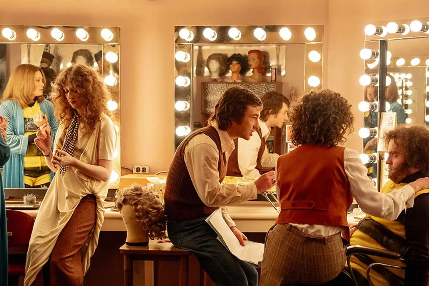 Saturday Night is an adrenaline-fueled nostalgia trip with pitch-perfect casting